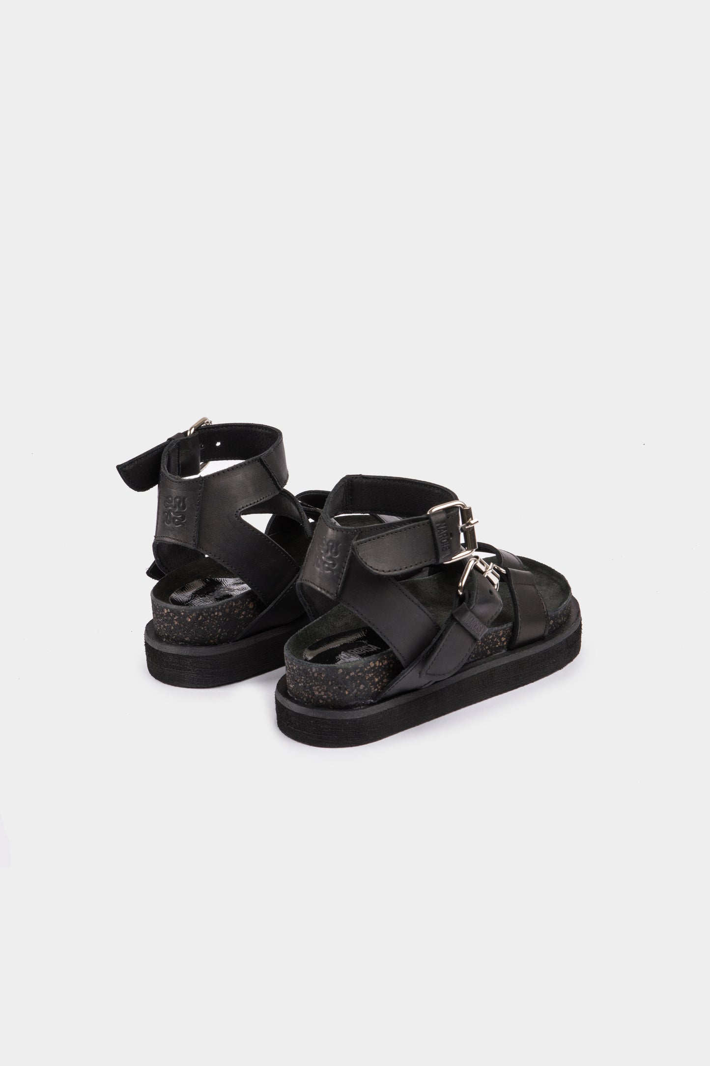 DAIA BLACK