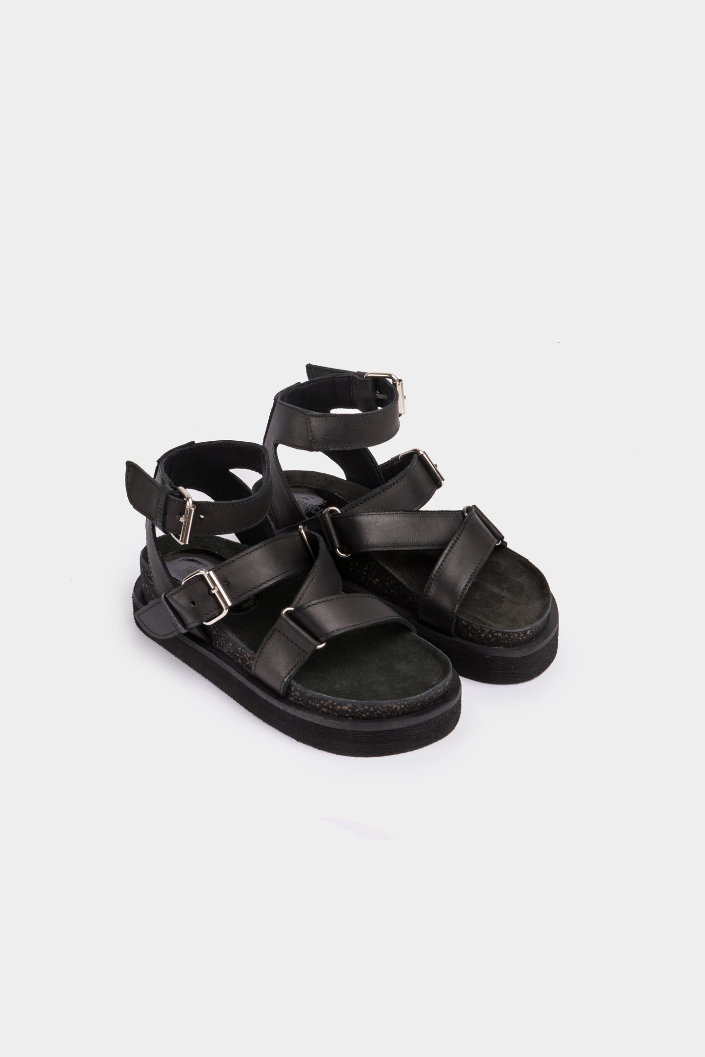 DAIA BLACK